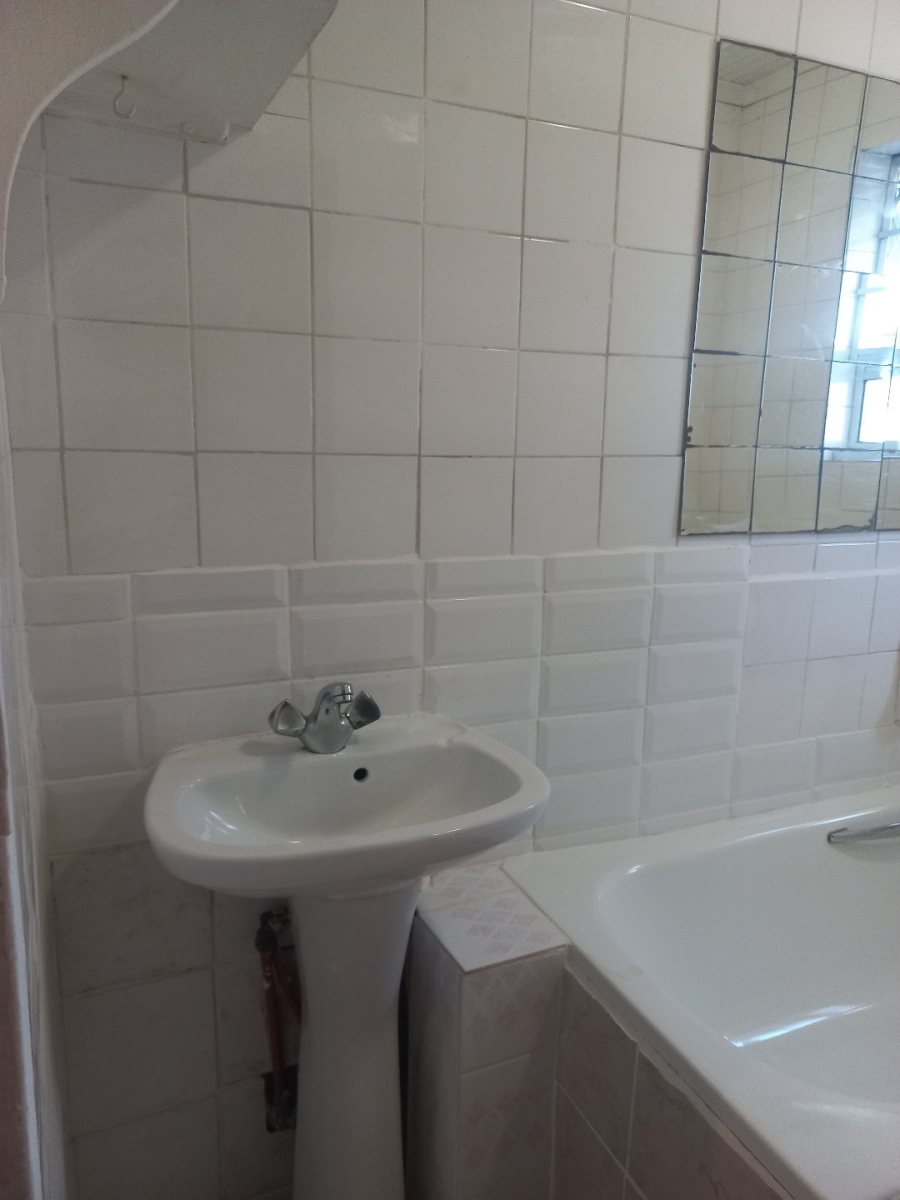 2 Bedroom Property for Sale in Elsies River Western Cape
